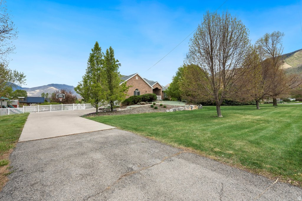 555 E 1600 S Mapleton, UT 84664