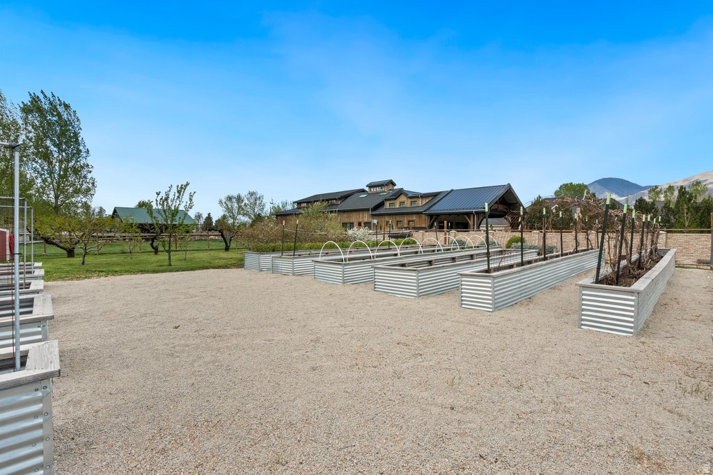 555 E 1600 S Mapleton, UT 84664