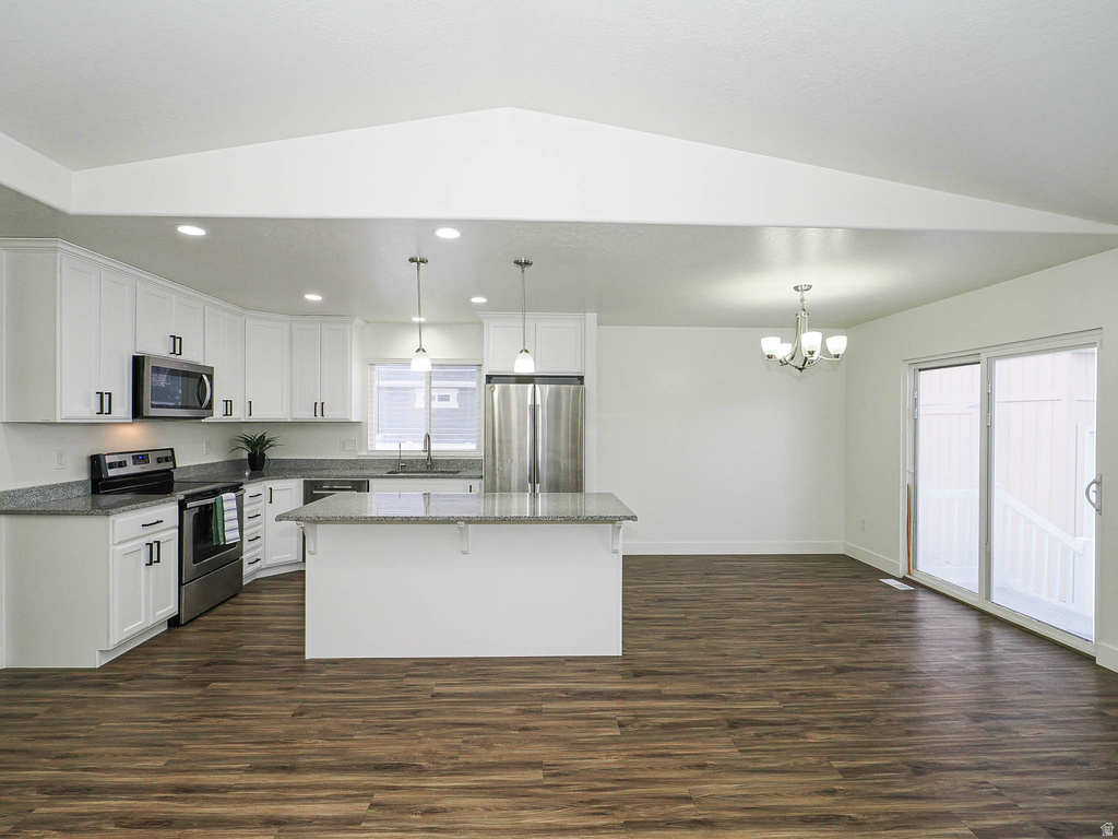 868 E CLIFFROSE DR Eagle Mountain, UT 84005