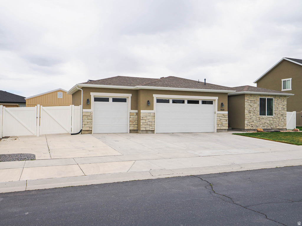 868 E CLIFFROSE DR Eagle Mountain, UT 84005