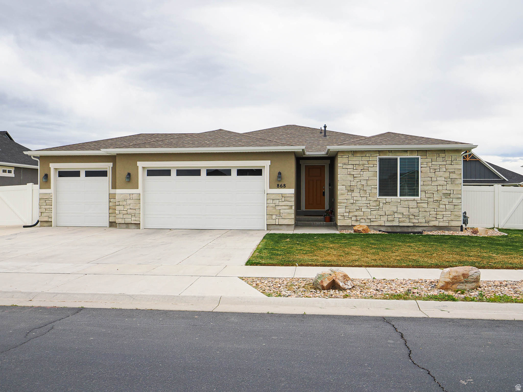 868 E CLIFFROSE DR Eagle Mountain, UT 84005