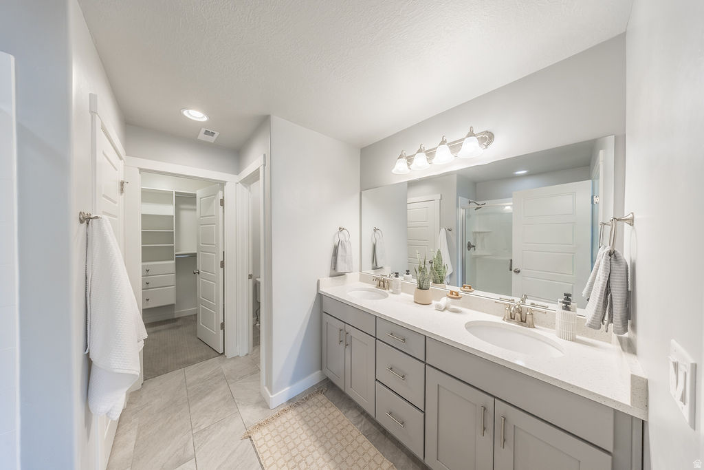 18 W LADY LN Bountiful, UT 84010