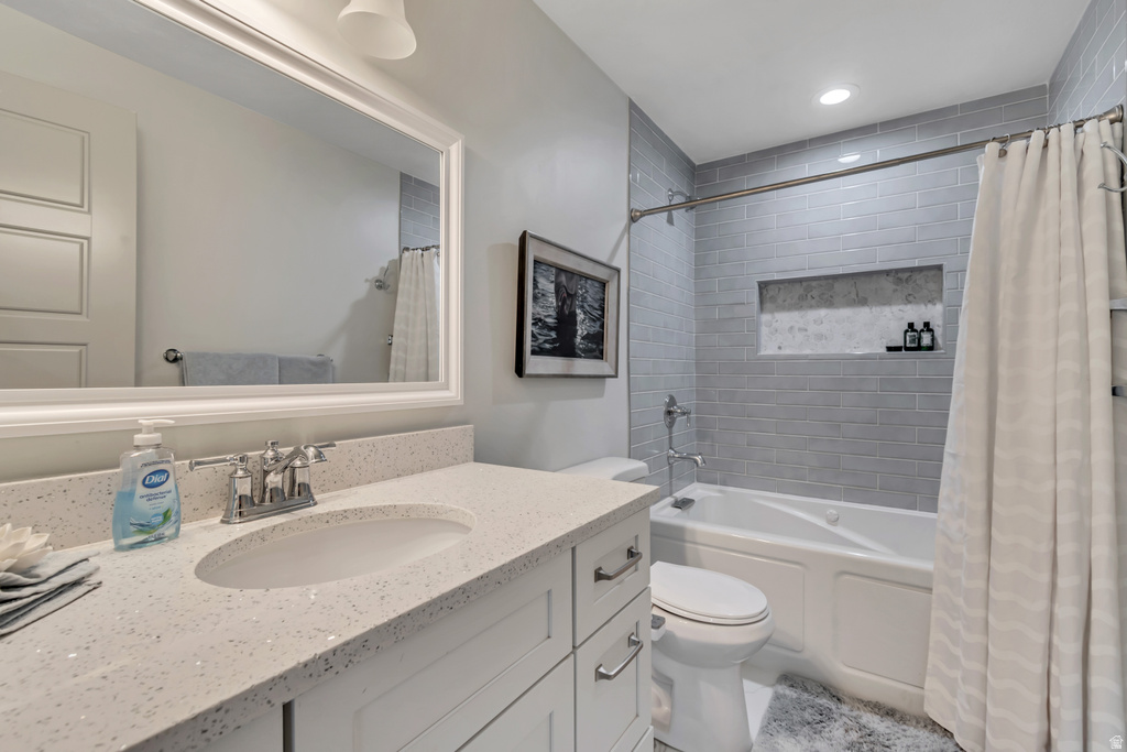 5673 N SAGEWOOD DR Stansbury Park, UT 84074