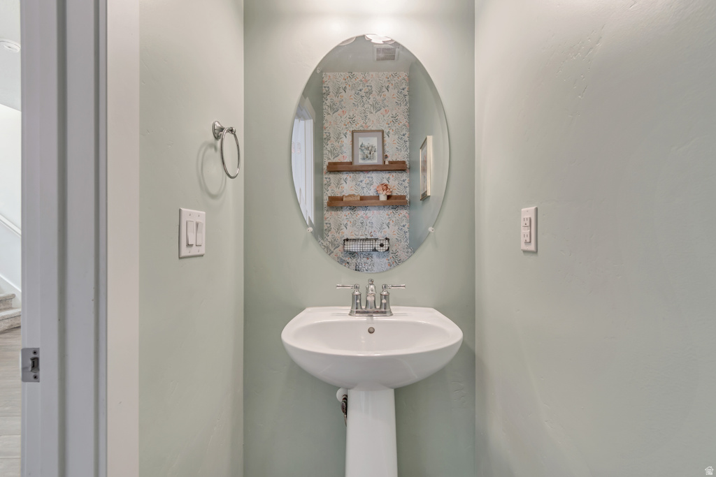 5673 N SAGEWOOD DR Stansbury Park, UT 84074