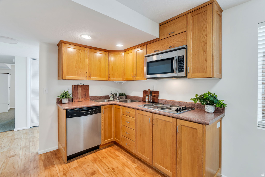 2018 W GLEN AVE Riverton, UT 84065