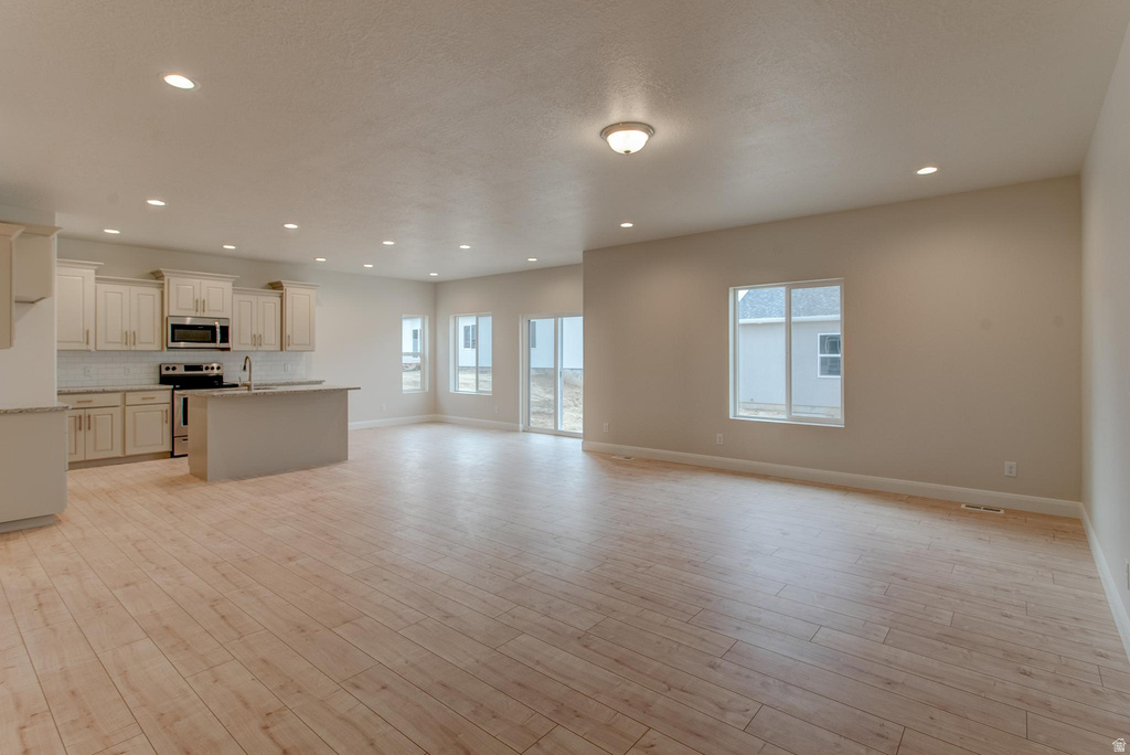 1666 S WINDSONG DR #365 Santaquin, UT 84655