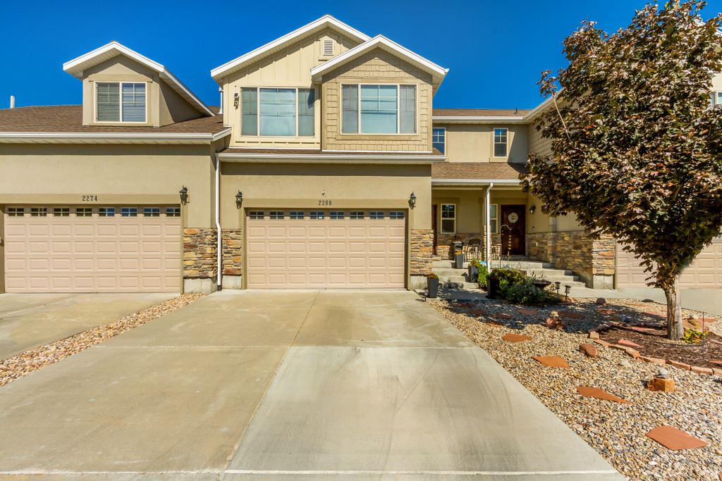 2268 W HARKER FARM LN Taylorsville, UT 84129