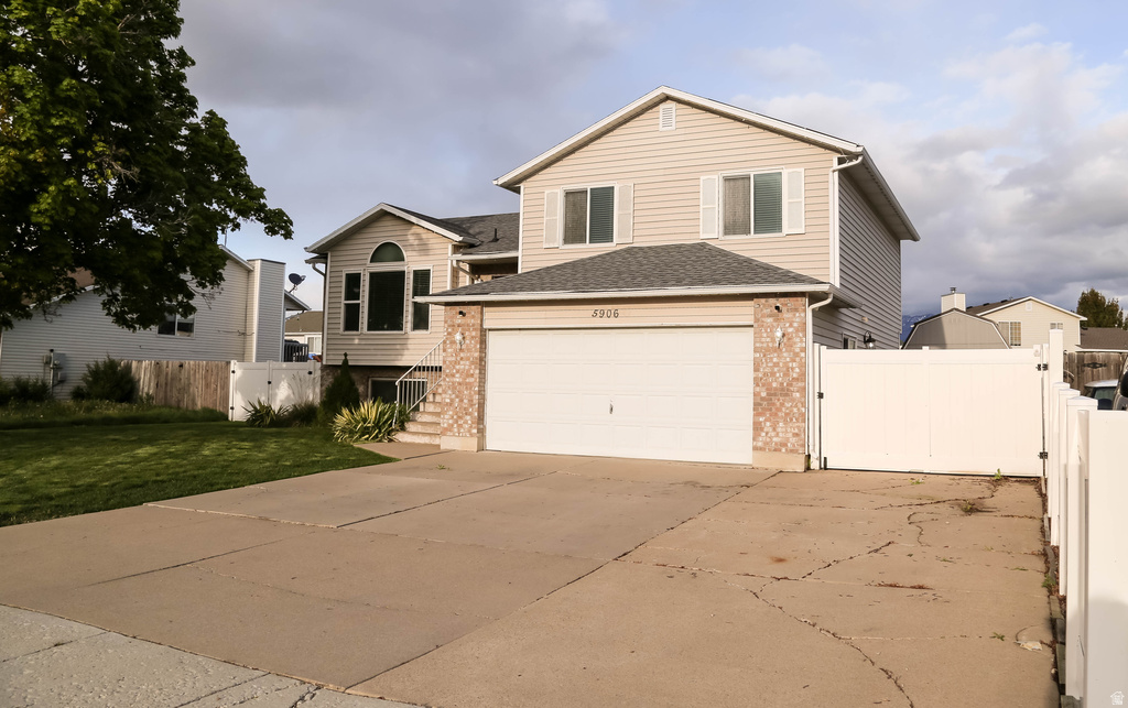 5906 S 4075 W Roy, UT 84067