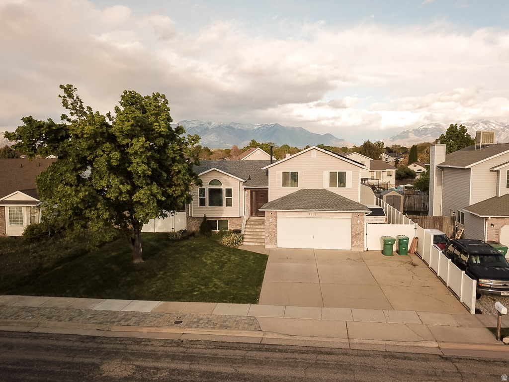 5906 S 4075 W Roy, UT 84067