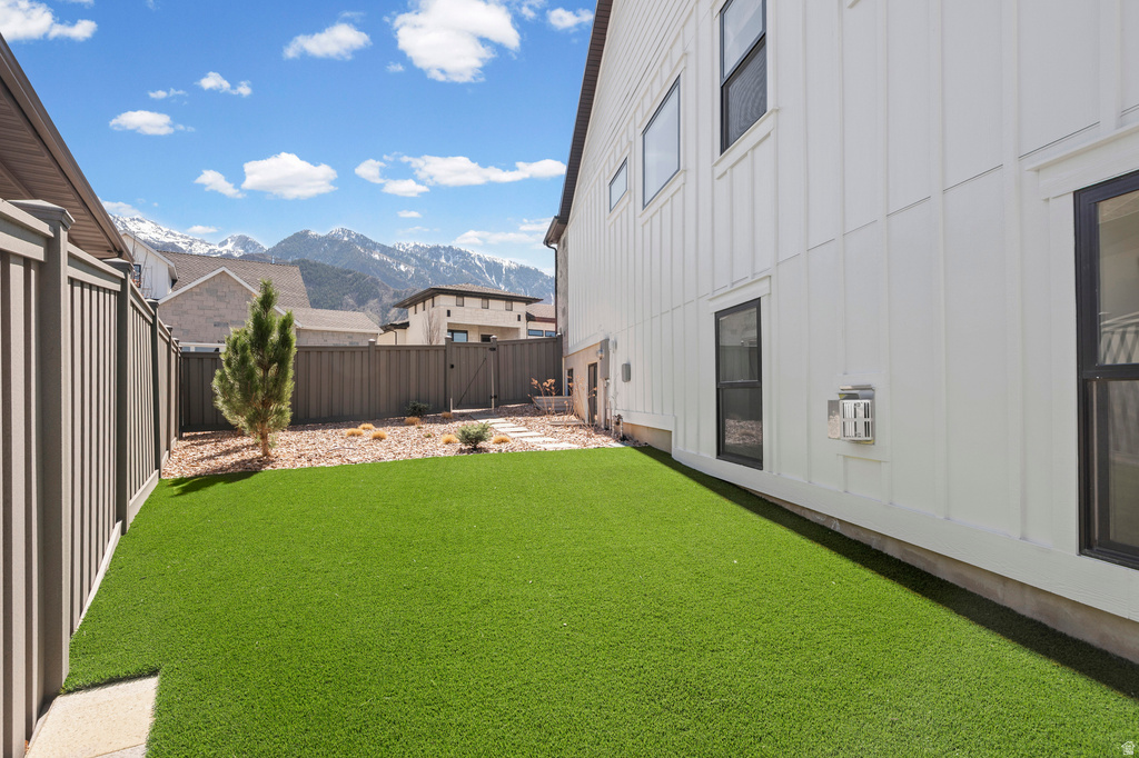 9296 S REGATTA LN Cottonwood Heights, UT 84093