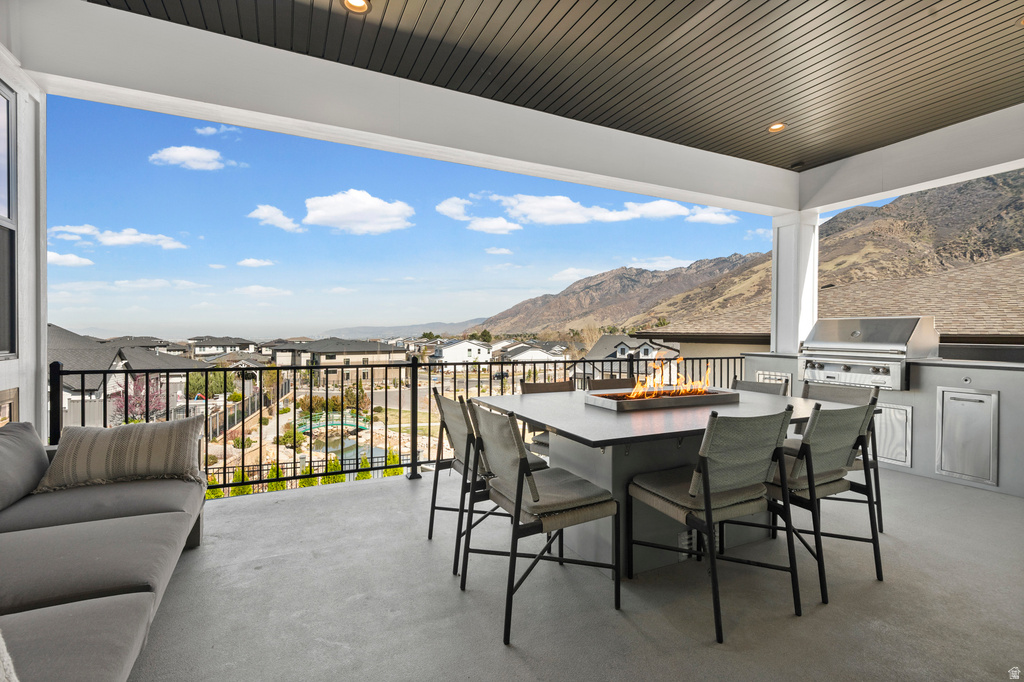 9296 S REGATTA LN Cottonwood Heights, UT 84093