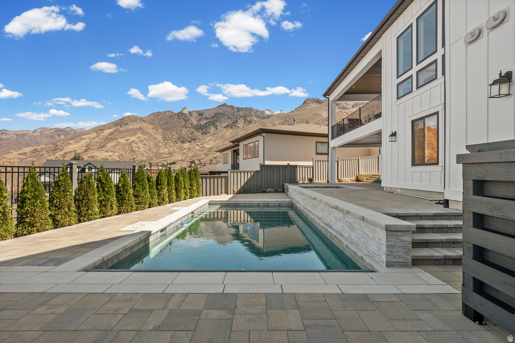 9296 S REGATTA LN Cottonwood Heights, UT 84093