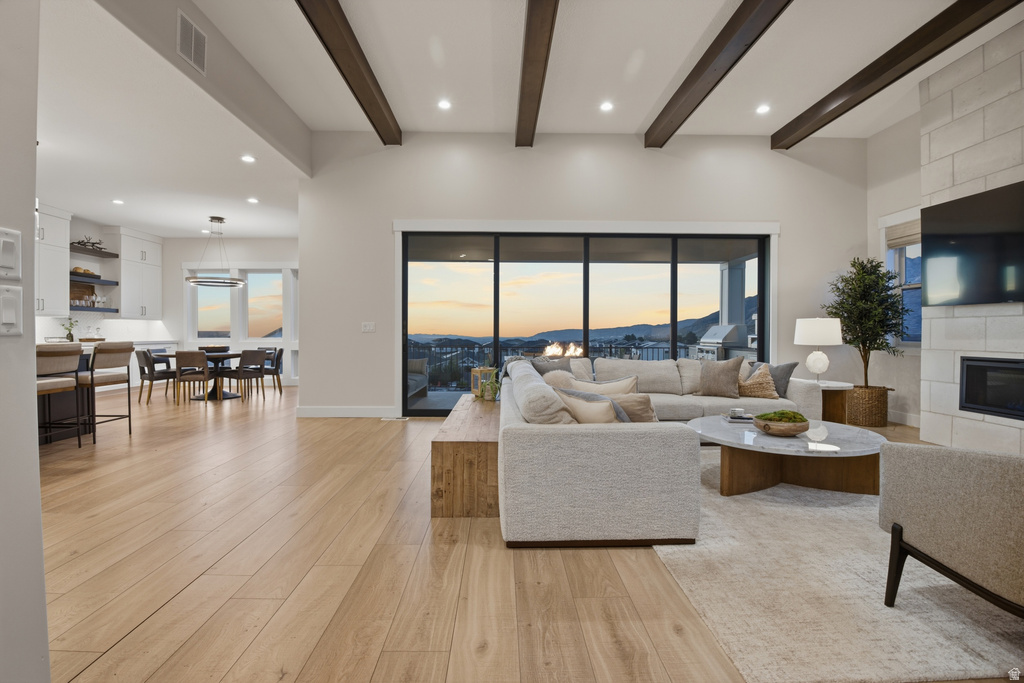 9296 S REGATTA LN Cottonwood Heights, UT 84093