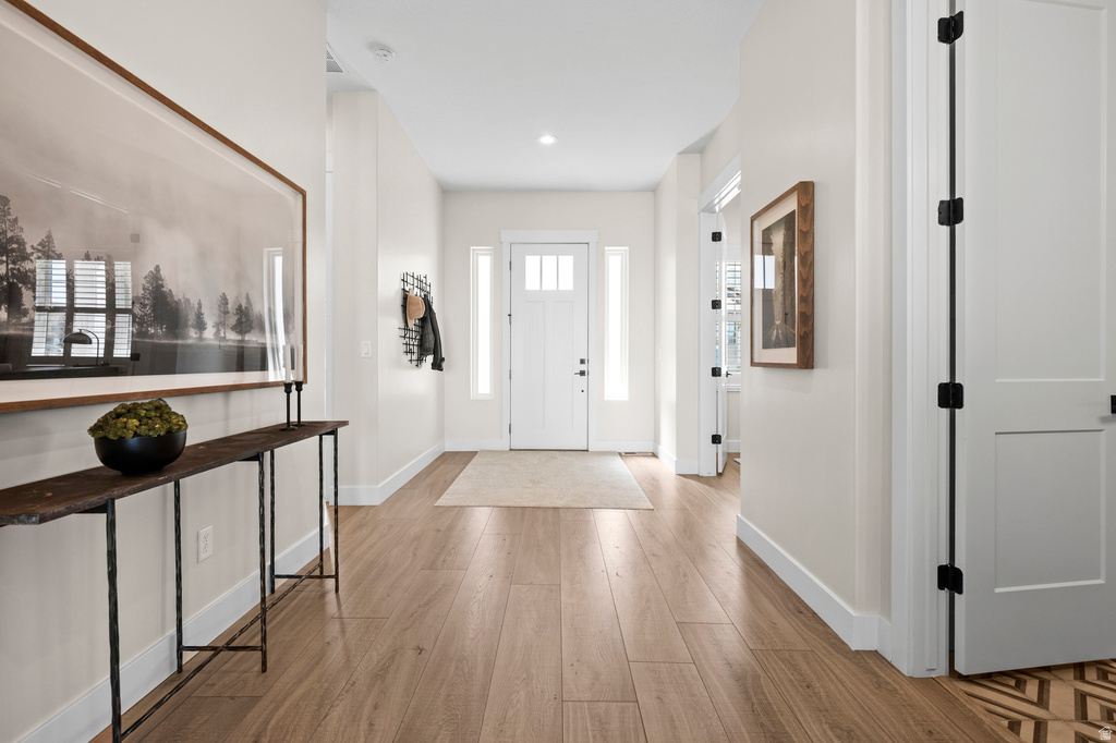 9296 S REGATTA LN Cottonwood Heights, UT 84093