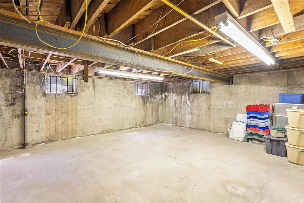 2506 E DOWNINGTON AVE Salt Lake City, UT 84108