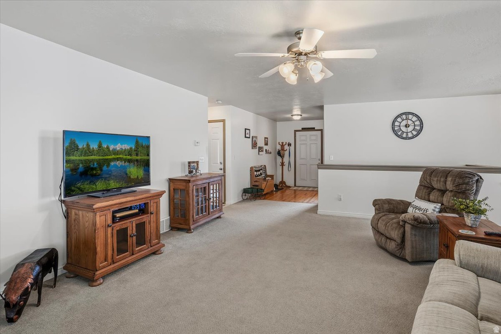 1229 N 2025 W Layton, UT 84041