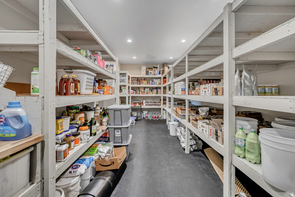 1720 S HILLCREST CIR Mapleton, UT 84664