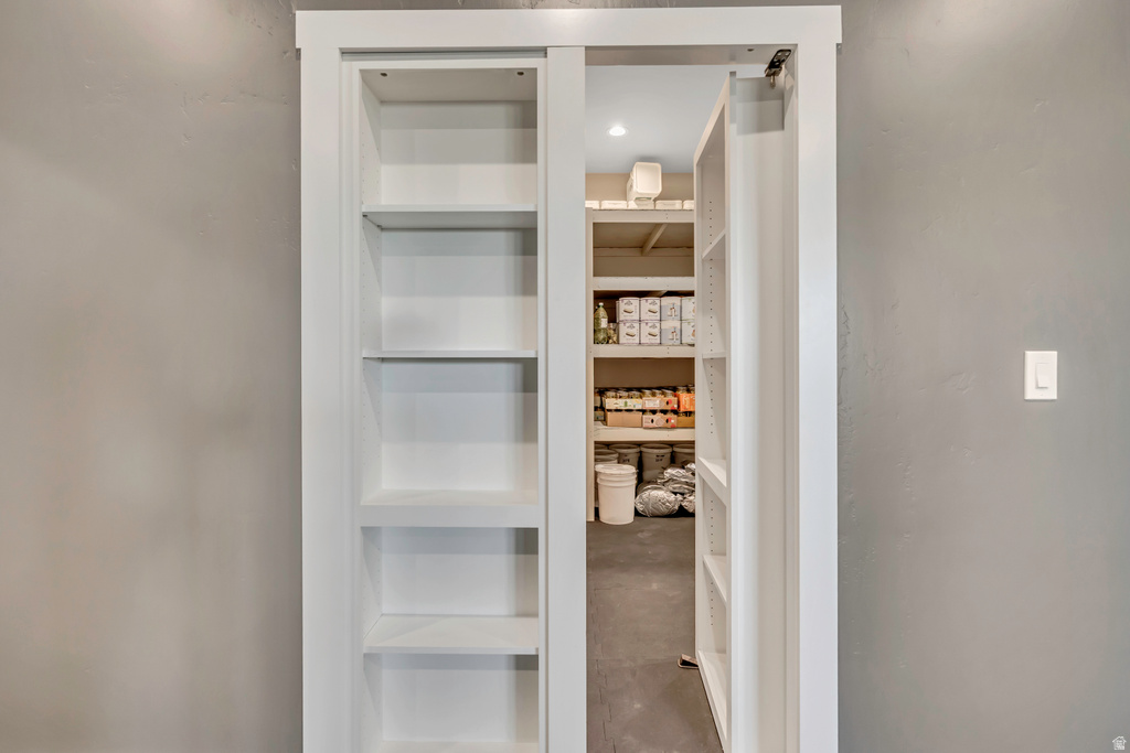 1720 S HILLCREST CIR Mapleton, UT 84664