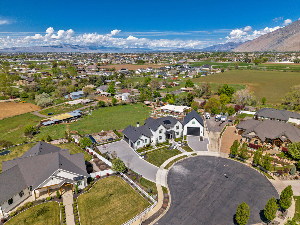 1720 S HILLCREST CIR Mapleton, UT 84664