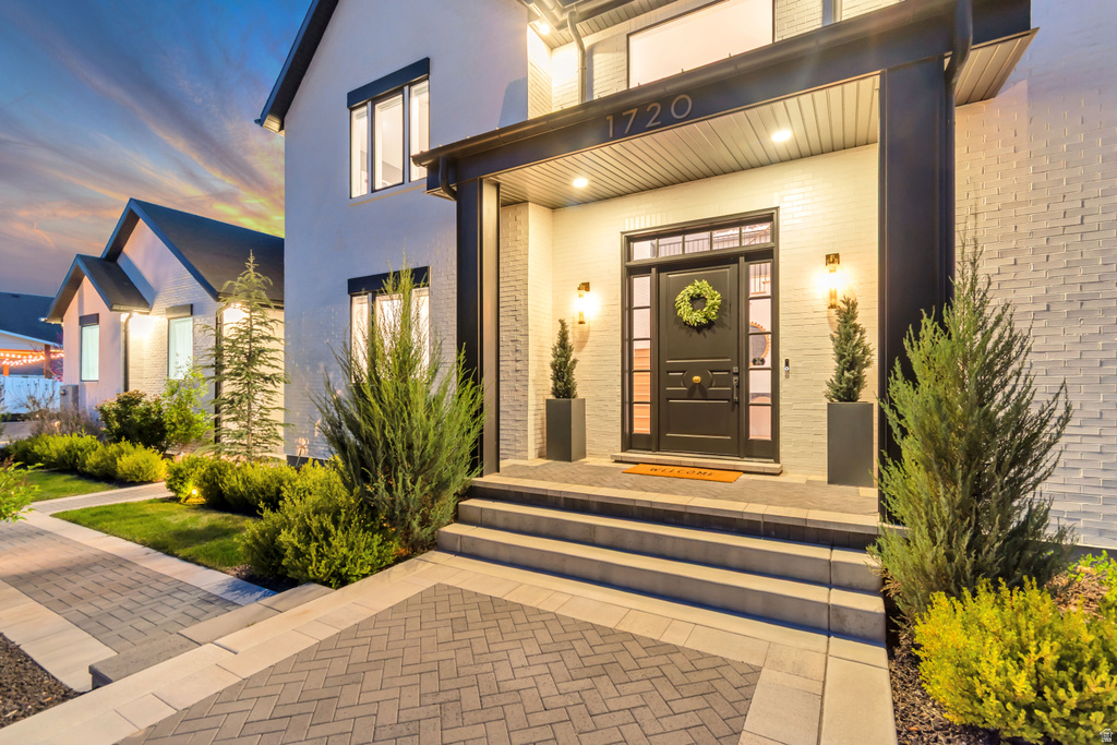 1720 S HILLCREST CIR Mapleton, UT 84664