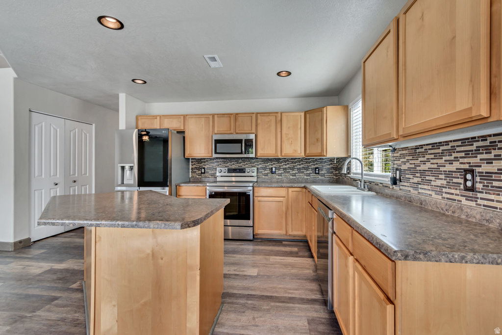 1041 ASCOT DR North Salt Lake, UT 84054