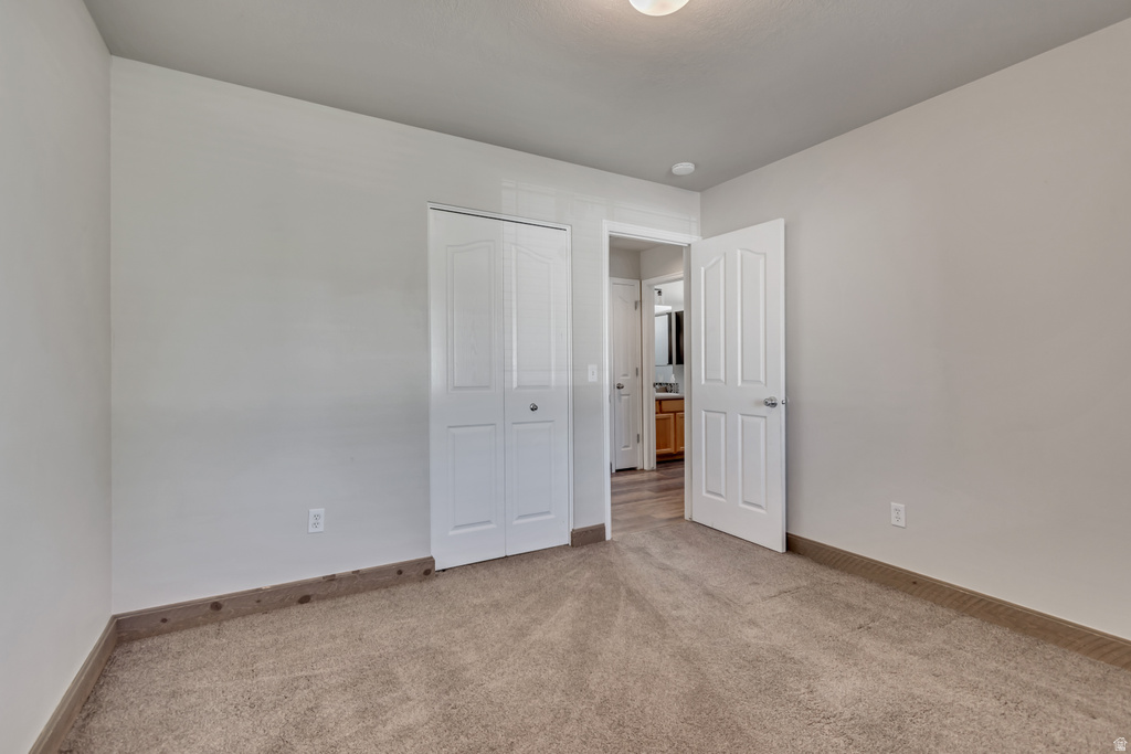 1041 ASCOT DR North Salt Lake, UT 84054