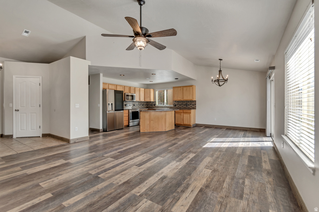 1041 ASCOT DR North Salt Lake, UT 84054