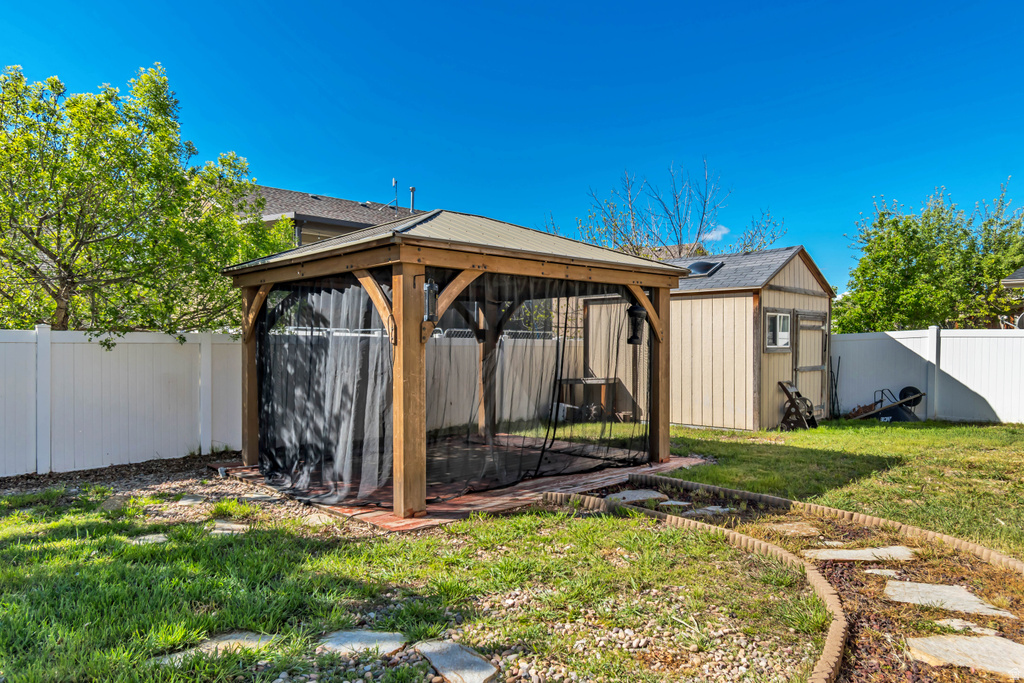 1041 ASCOT DR North Salt Lake, UT 84054