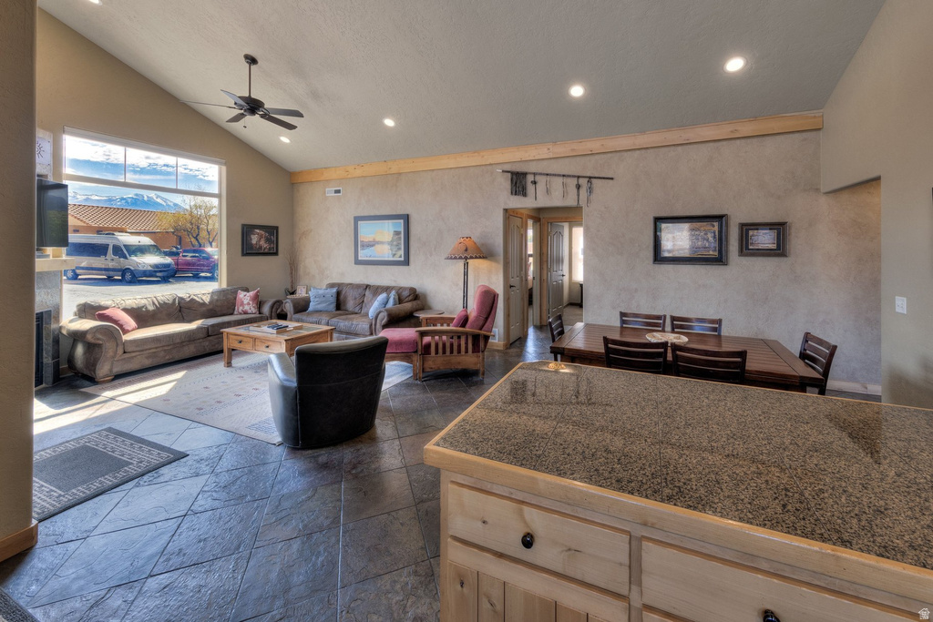 3686 S SPANISH VALLEY. UNIT I-1 DR #I-1 Moab, UT 84532