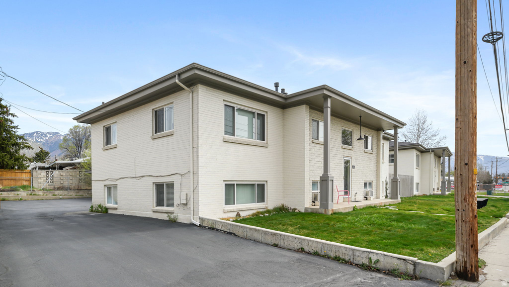 4345 S HIGHLAND DR Holladay, UT 84124