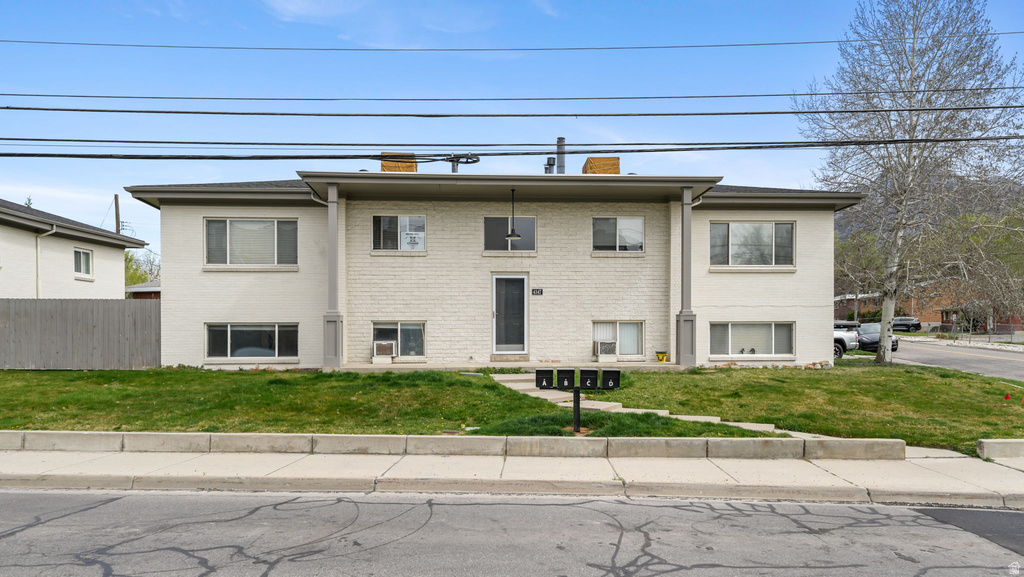 4345 S HIGHLAND DR Holladay, UT 84124