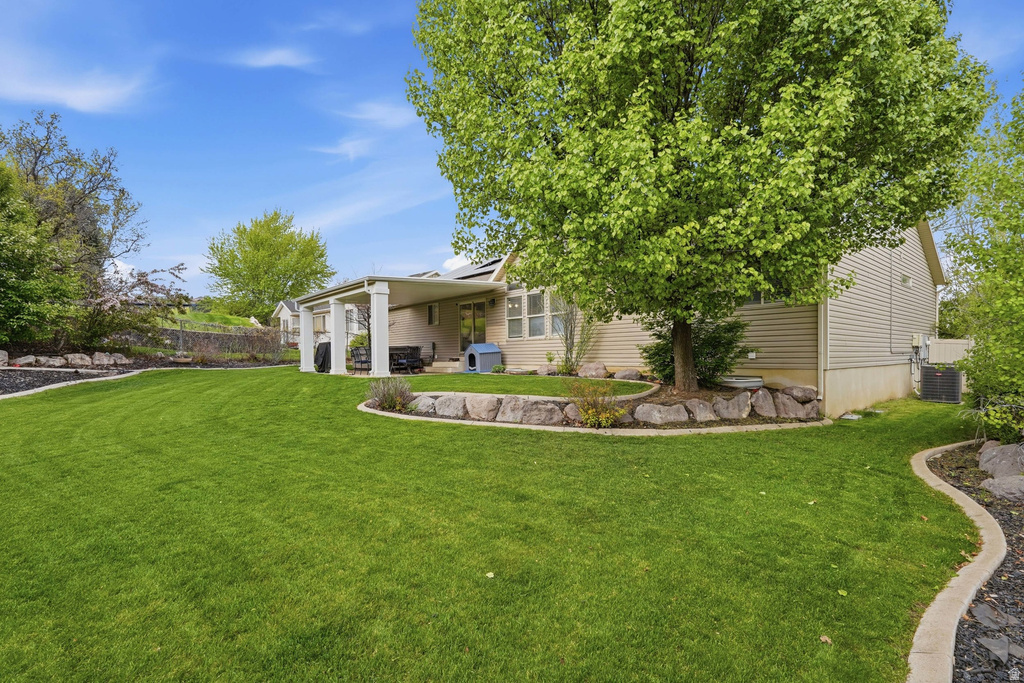 7902 S 2450 E South Weber, UT 84405