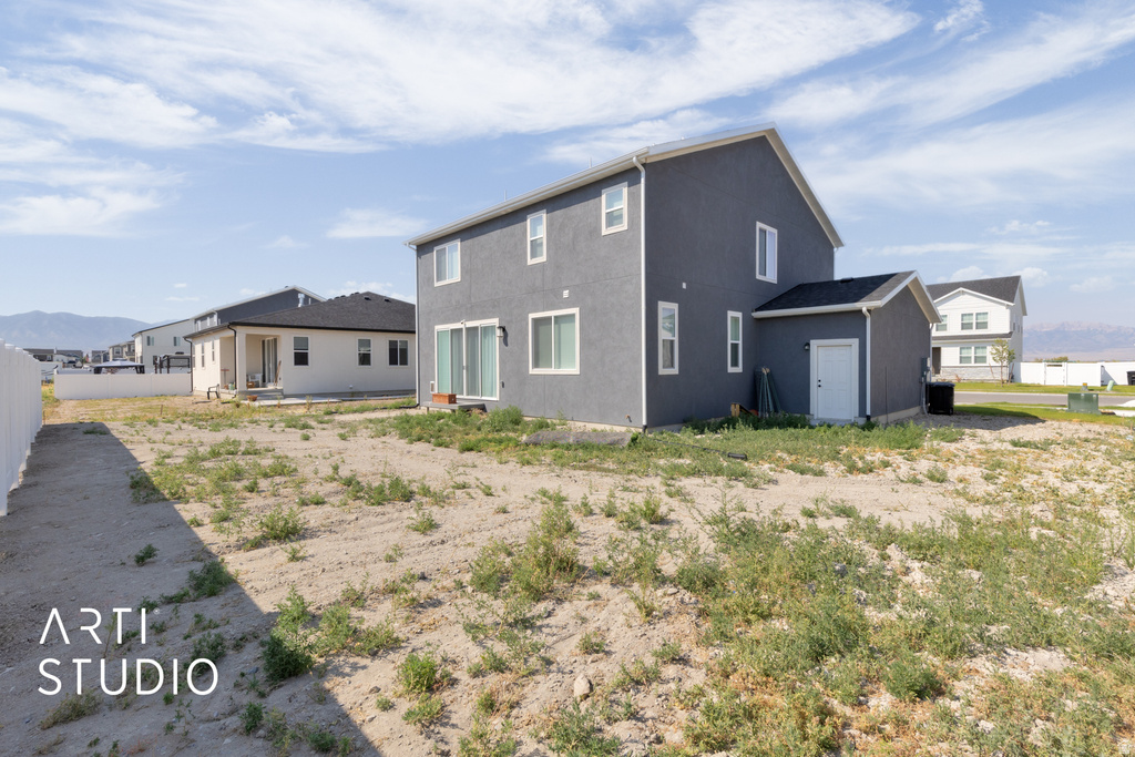 6392 N WILD MARE WAY Lake Point, UT 84074