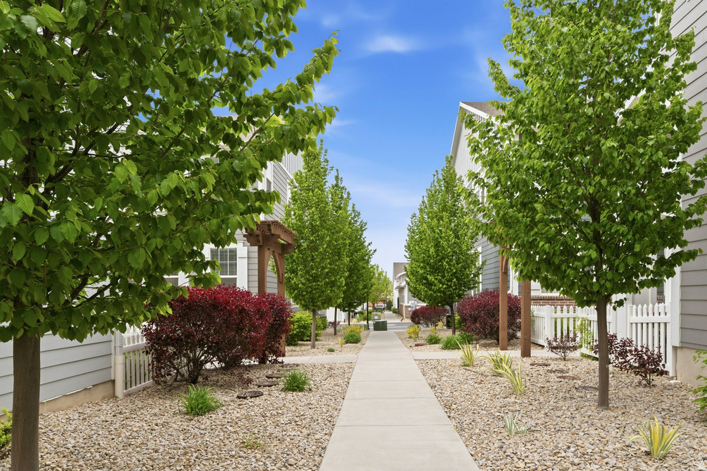 256 E KIRSTEN LN. #142 North Salt Lake, UT 84054