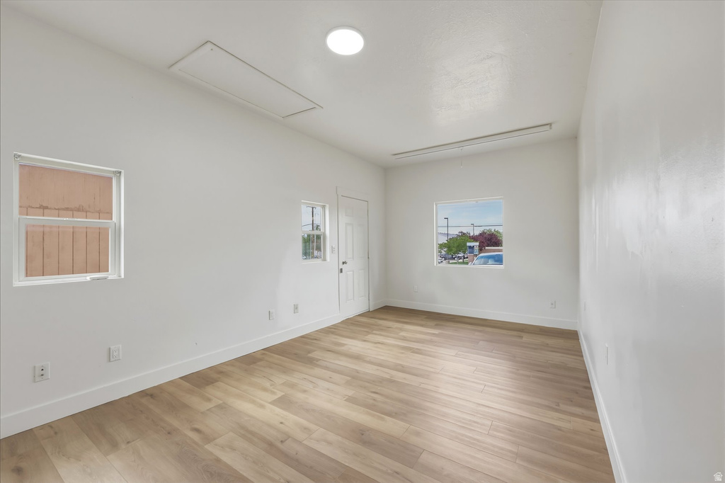 207 W 1300 N Sunset, UT 84015