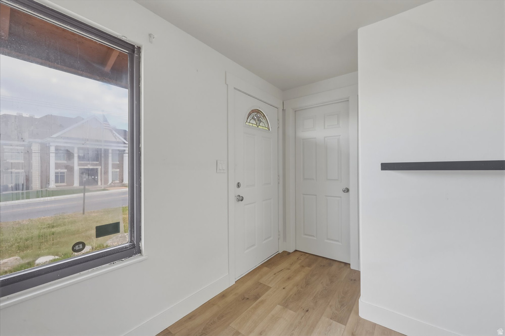 207 W 1300 N Sunset, UT 84015