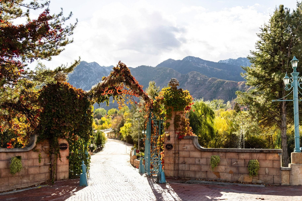 7371 S CANYON CENTRE PKWY #407 Cottonwood Heights, UT 84121