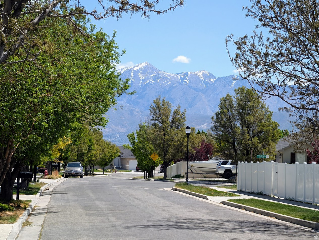 5798 W MOON SHADOW DR Herriman, UT 84096