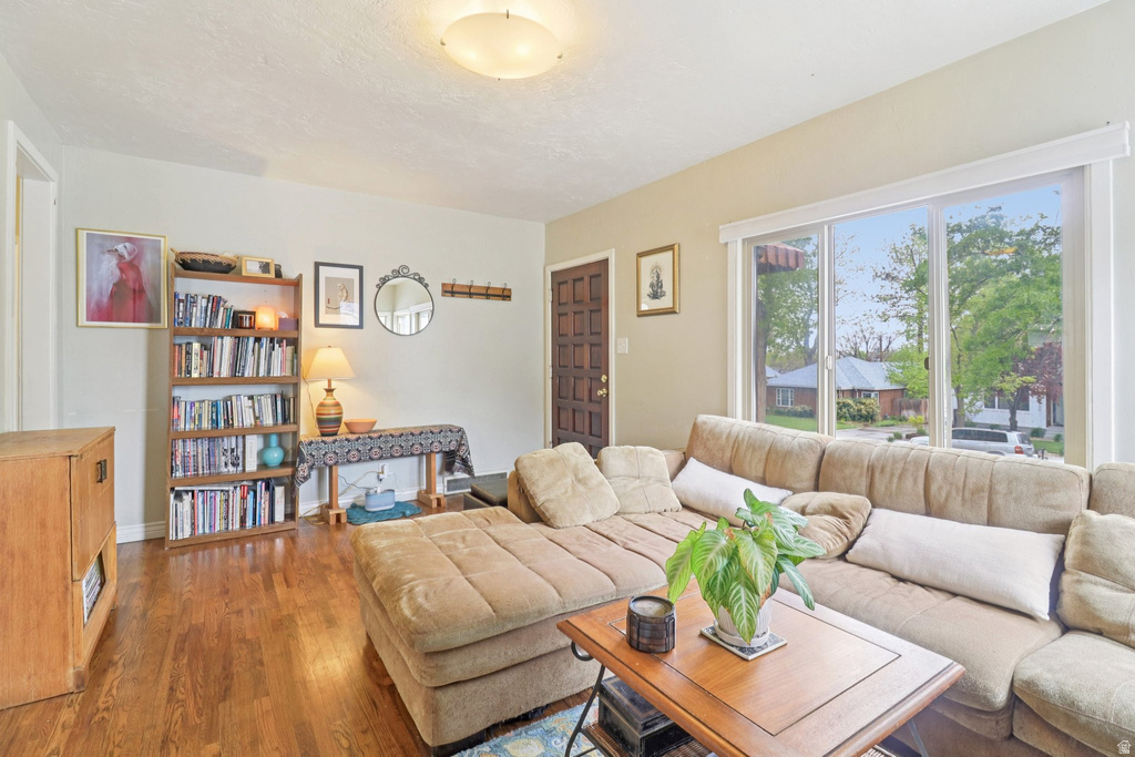 2525 S 1800 E Salt Lake City, UT 84106