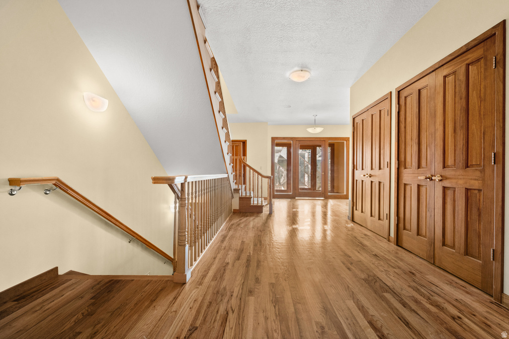 927 N ENSIGN VISTA DR Salt Lake City, UT 84103