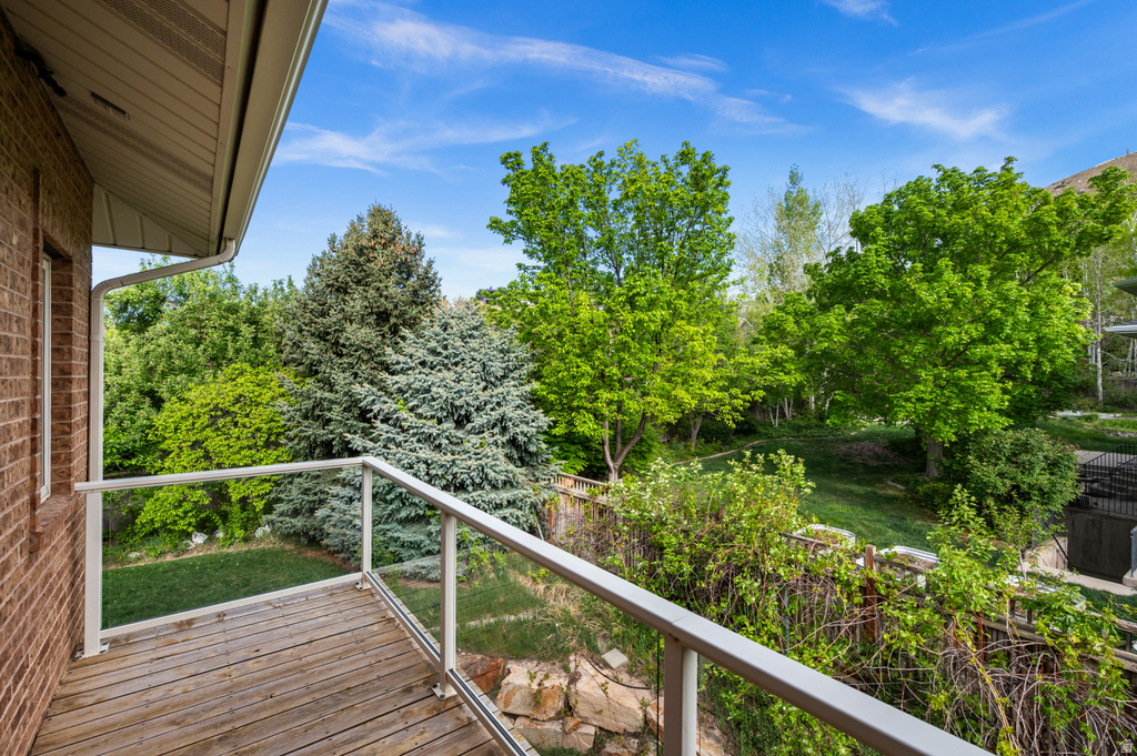 927 N ENSIGN VISTA DR Salt Lake City, UT 84103