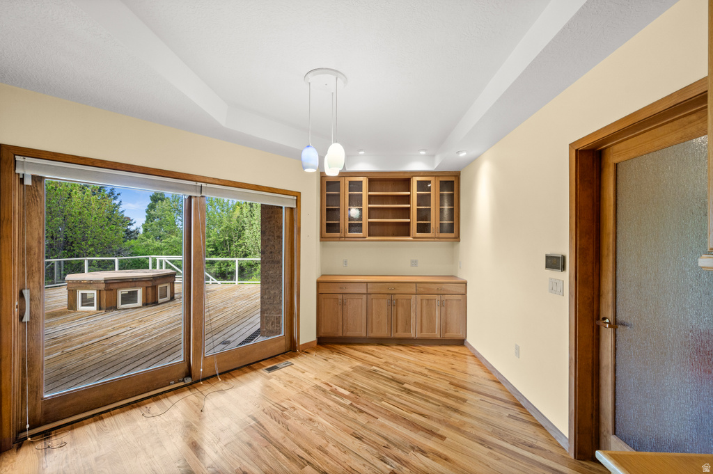 927 N ENSIGN VISTA DR Salt Lake City, UT 84103