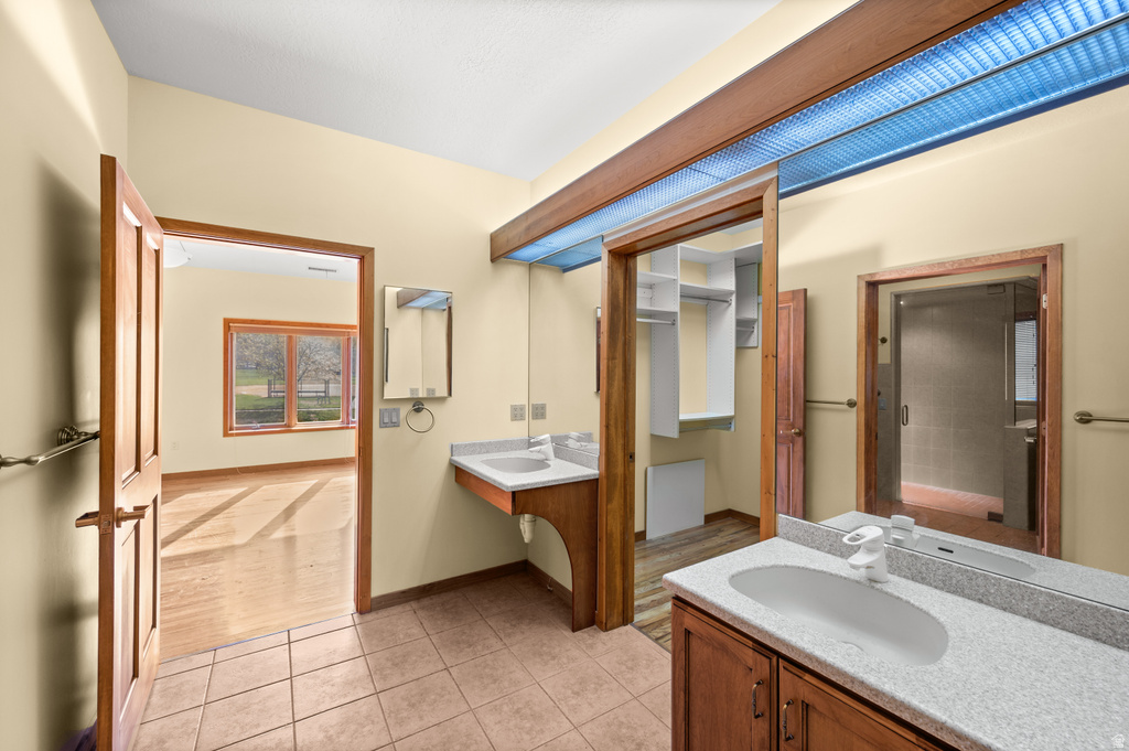 927 N ENSIGN VISTA DR Salt Lake City, UT 84103