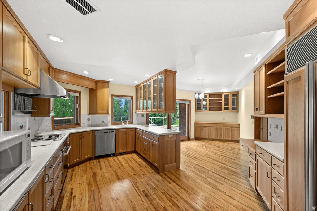 927 N ENSIGN VISTA DR Salt Lake City, UT 84103