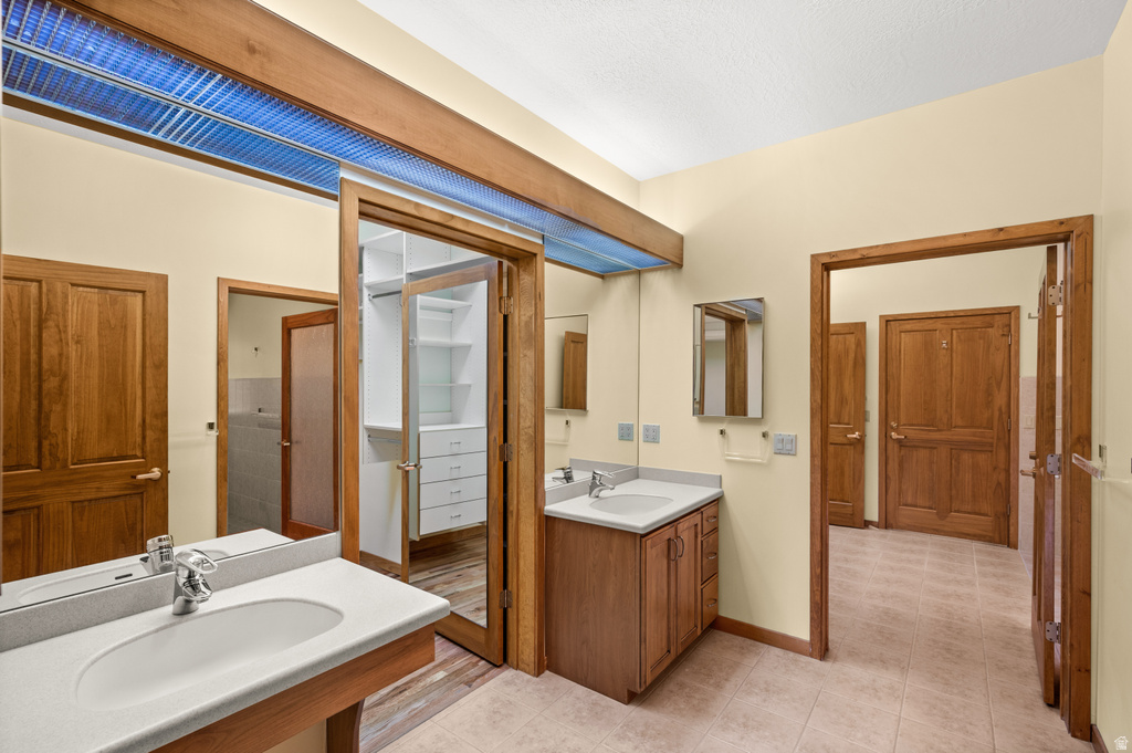 927 N ENSIGN VISTA DR Salt Lake City, UT 84103