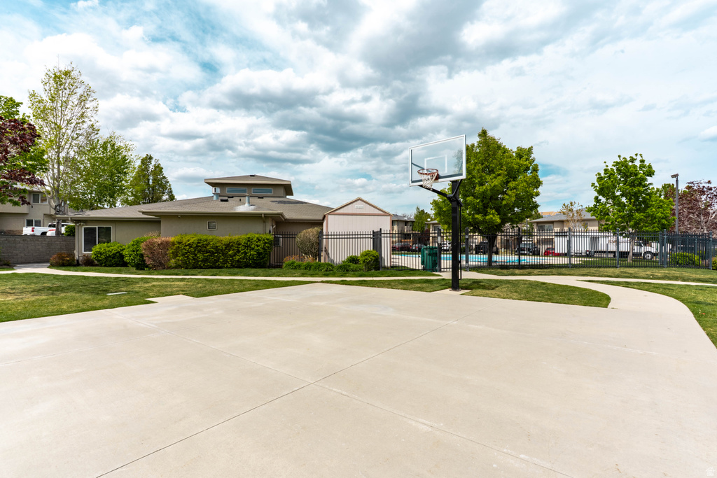 12802 S TIMBER RUN RD Riverton, UT 84065