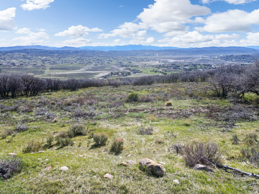 1655 W RED HAWK TRL Park City, UT 84098