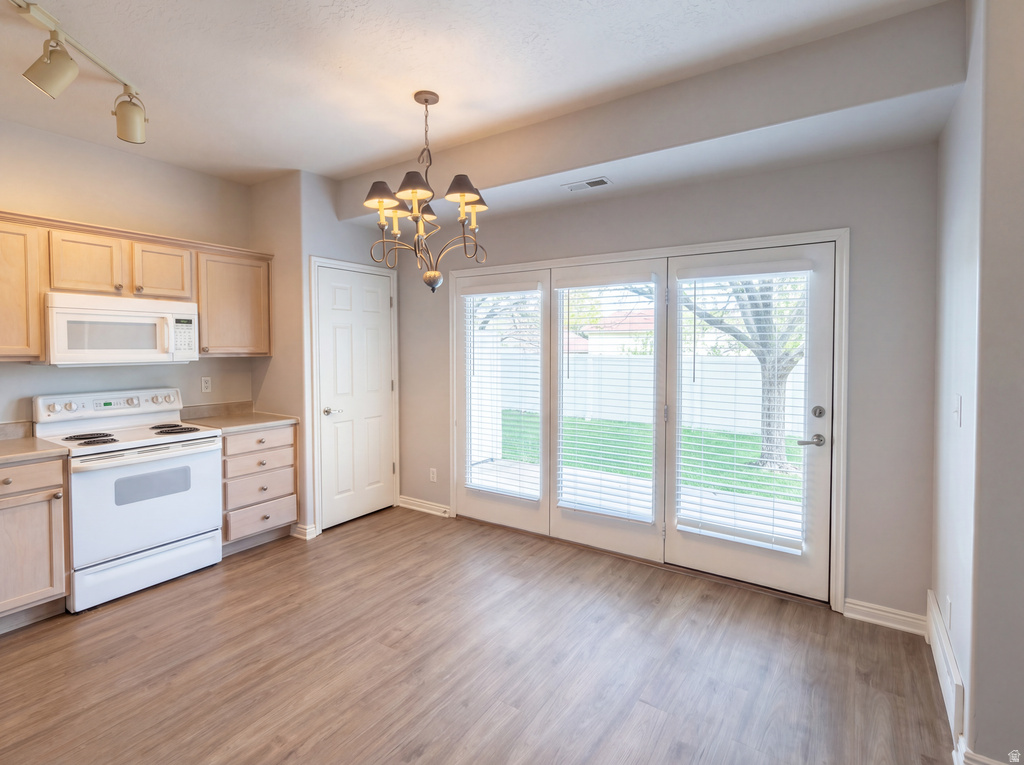 6729 S PINE LANDING WAY West Jordan, UT 84084