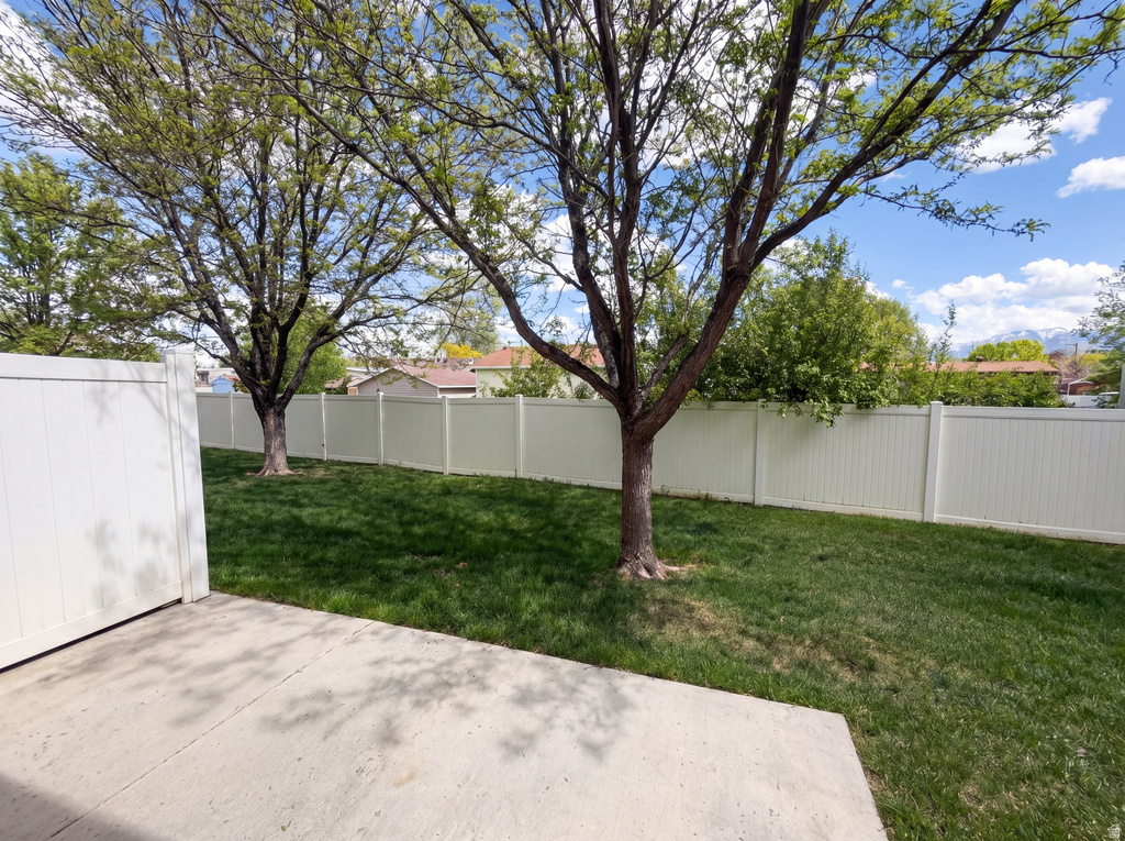 6729 S PINE LANDING WAY West Jordan, UT 84084
