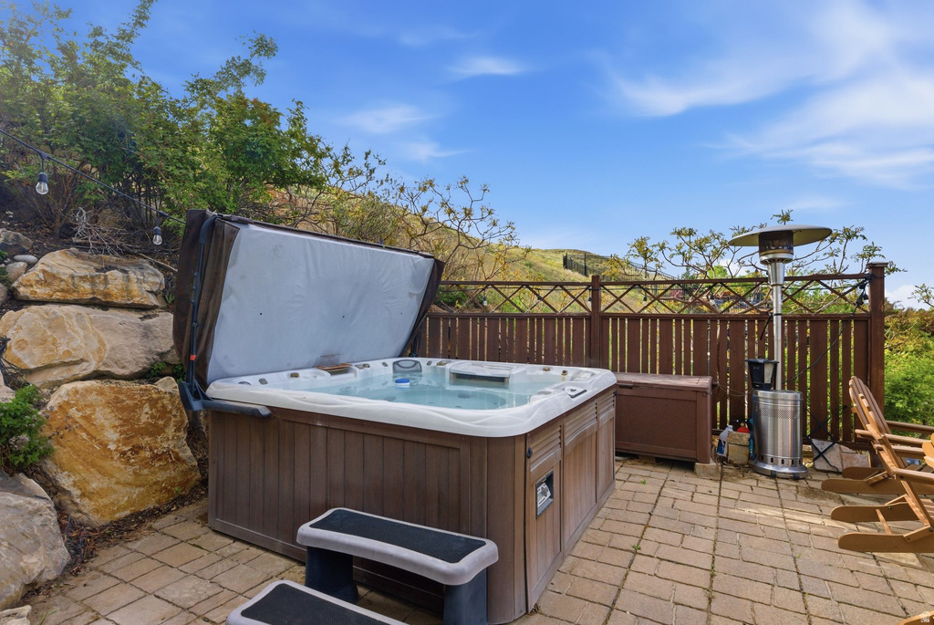 1130 N TWICKENHAM DR Salt Lake City, UT 84103